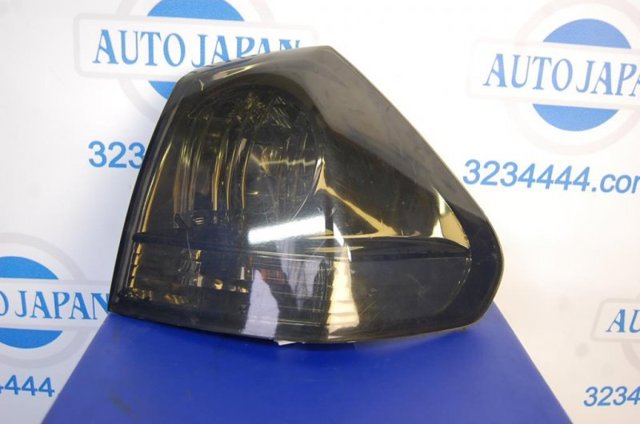 Задній правий зовнішній ліхтар 8155148061 TOYOTA