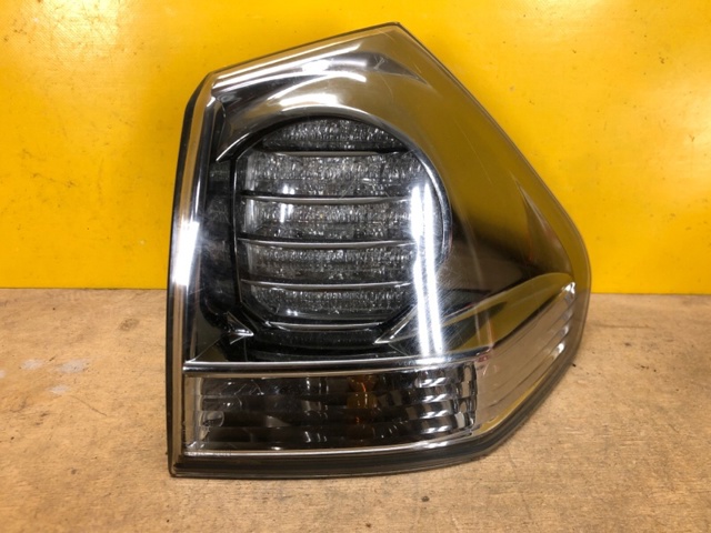 Задній правий стоп 8155148100 TOYOTA