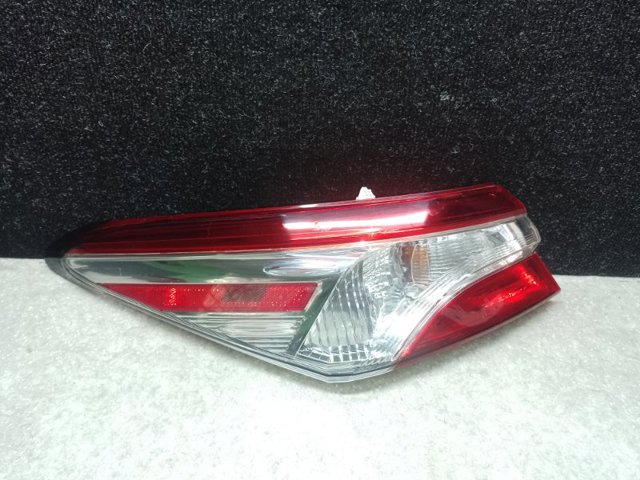 Ліхтар задній лівий 8156006720 TOYOTA