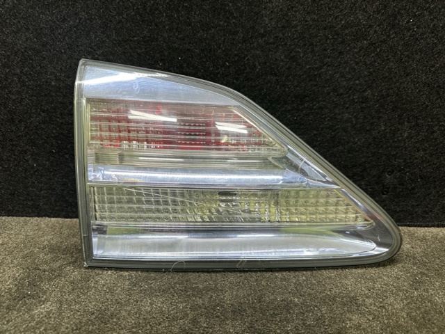 Задня ліва внутрішня фара 8159148120 TOYOTA