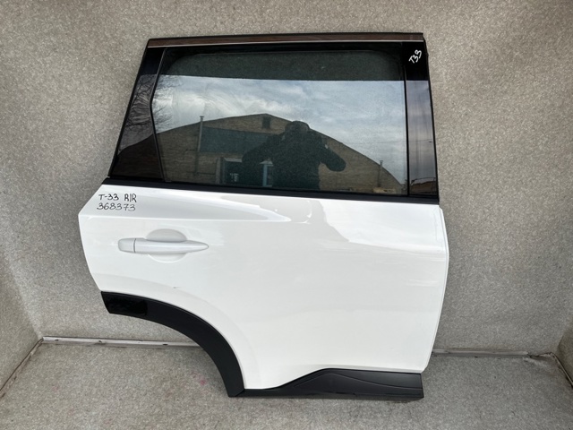 Двері задні в зборі 821006RR0B NISSAN