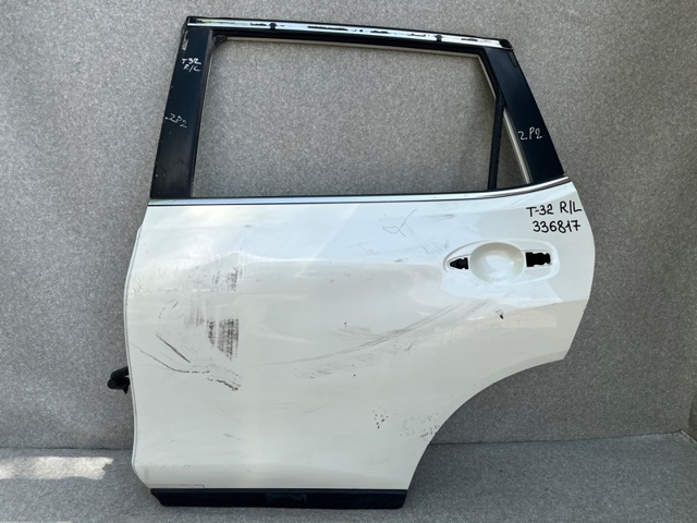 Двері задні 821014BA0A NISSAN