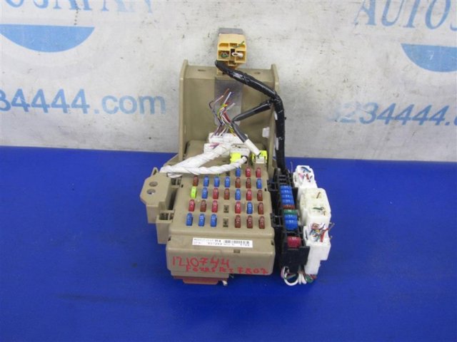 Корпус запобіжників 82201FJ111 SUBARU