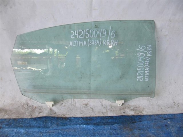 Скло задньої двері правої 823009HT0A NISSAN