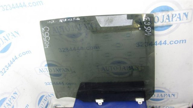 Скло задньої двері лівої 82301EL000 NISSAN