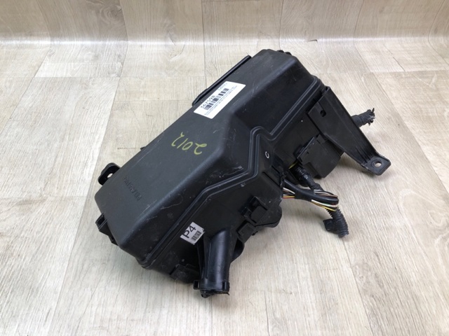 Корпус запобіжників 8272006091 TOYOTA