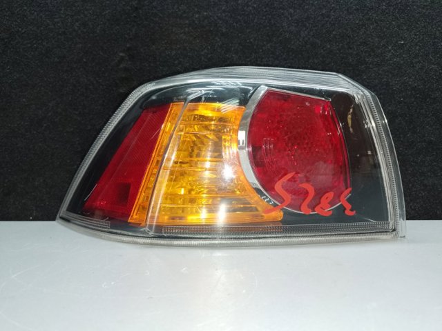 Ліхтар задній лівий 8330A621 MITSUBISHI