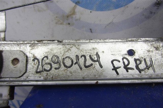 Склопідйомник передньої правої двері 8340165J00 SUZUKI