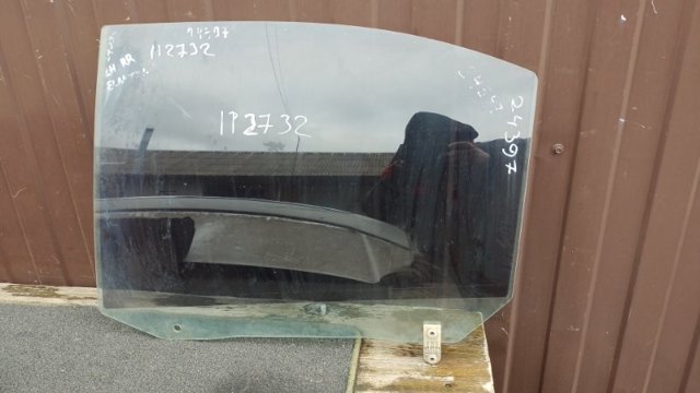 Скло задньої двері лівої 834102D010 HYUNDAI
