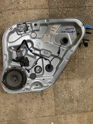 Моторчик склопідйомника двері задніх, правих 834602B000 HYUNDAI