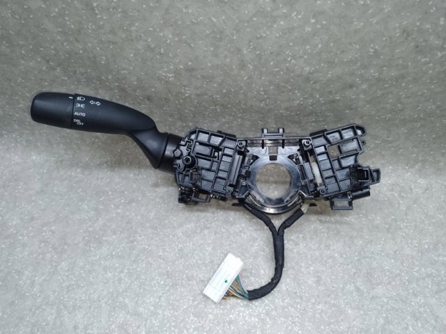 Перемикач підрульовий, лівий 8432906010 TOYOTA