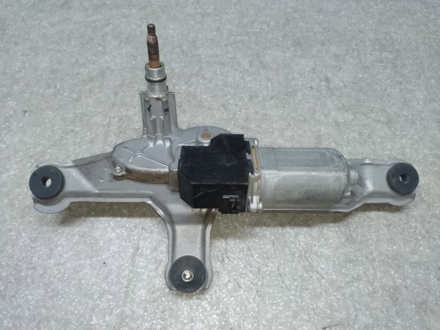 Двигун склоочисника заднього скла 8513048030 TOYOTA