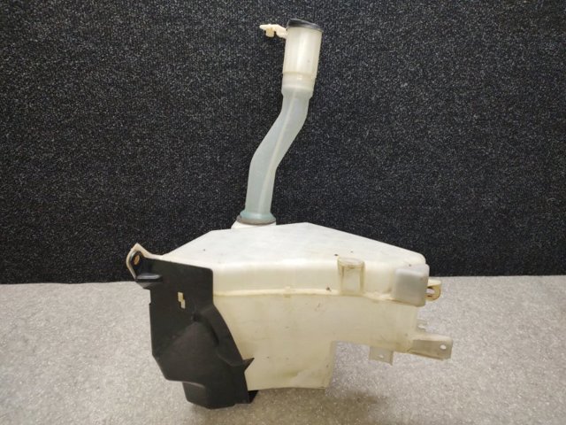 Горловина бачка омивача 8530160040 TOYOTA