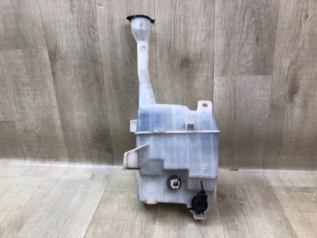 Бачок склоомивача 8531533300 TOYOTA