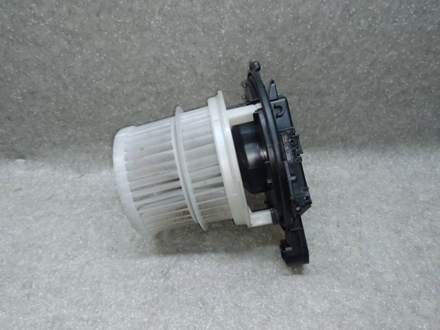 Електродвигуни (електродвигун обігрівача) або розетка причепа штепсельная Тойота Пріус