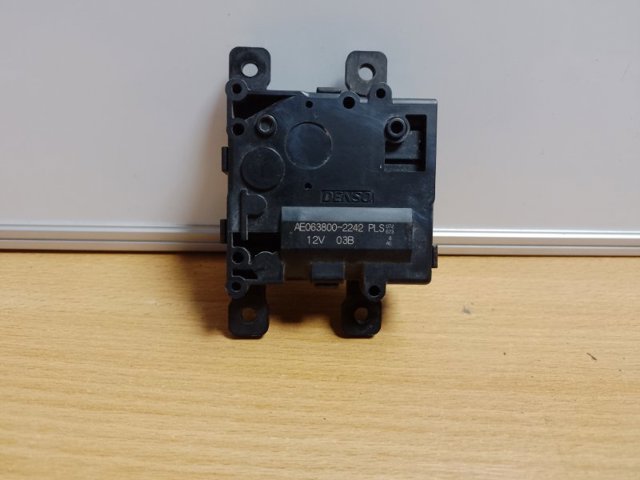 Мотор заслінки рециркуляції повітря 871060E130 TOYOTA