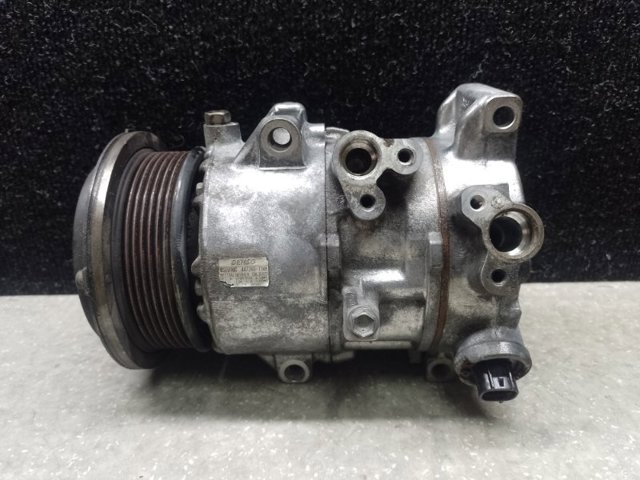 Компресор холодоагенту 8831006240 TOYOTA