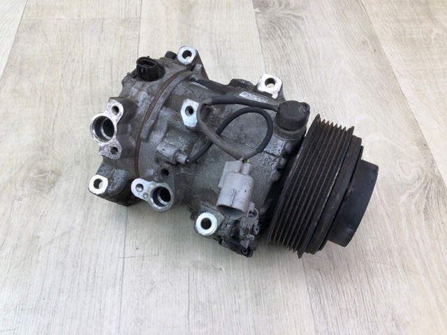 Компресор холодоагенту 8832007110 TOYOTA