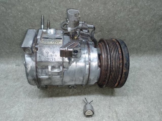Компресор холодоагенту 883200C010 TOYOTA