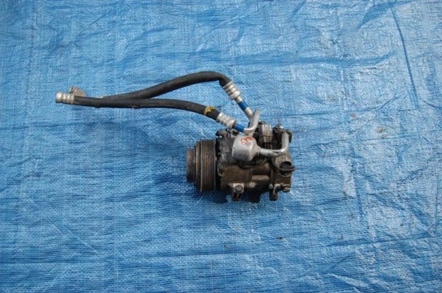 Компресор кондиціонера 883203A270 TOYOTA