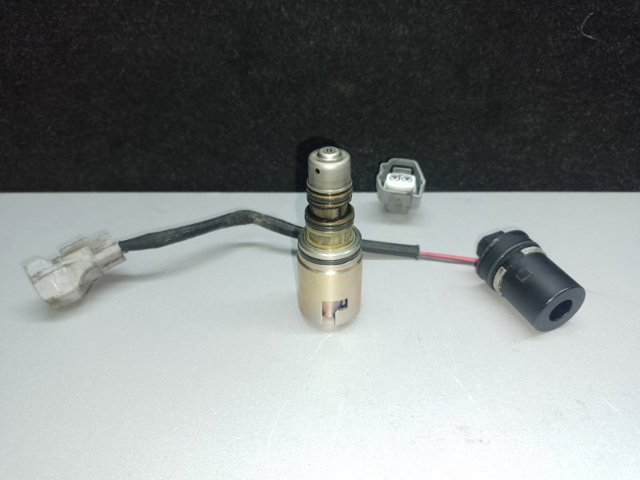 Насос кондиціонера 8832050101 TOYOTA