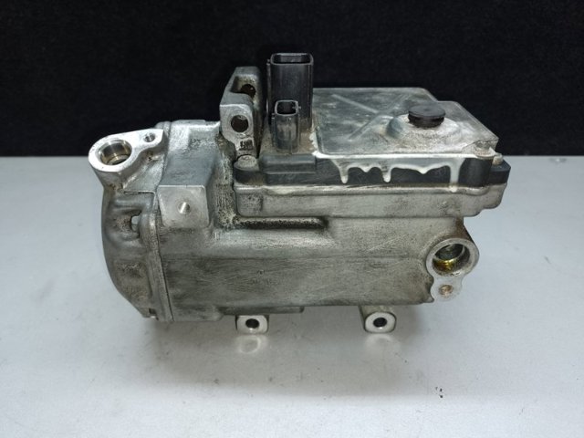 Компресор холодоагенту 8837030021 TOYOTA