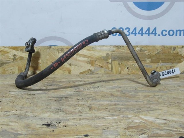 Трубка кондиціонера від компресора до радіатора 8871106120 TOYOTA