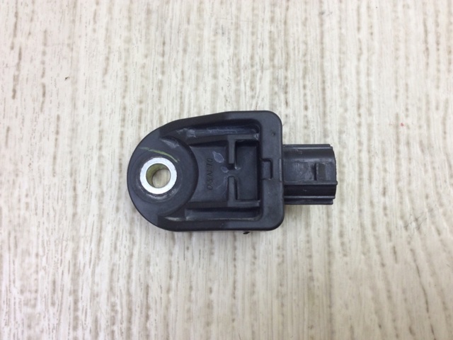 Датчик подушки безпеки 891730R010 TOYOTA