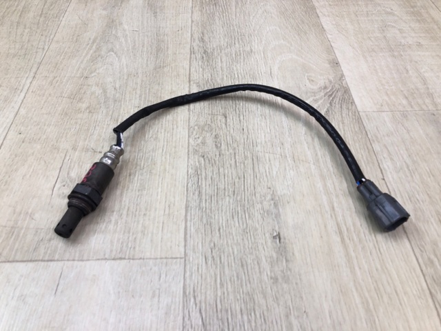 Лямбдазонд, датчик кисню до каталізатора, лівий 8946707010 TOYOTA