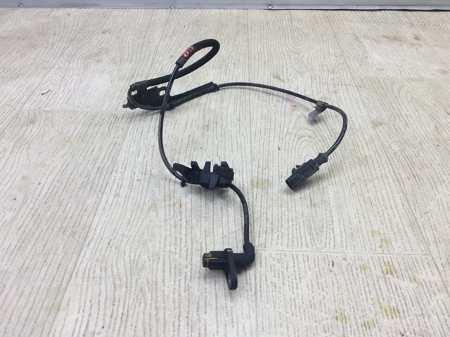 Передній правий датчик абс 895420T010 TOYOTA