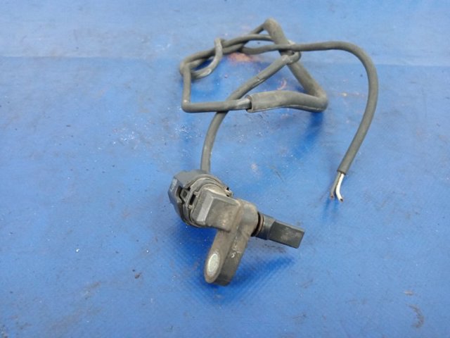 Передній лівий датчик абс 8954304020 TOYOTA