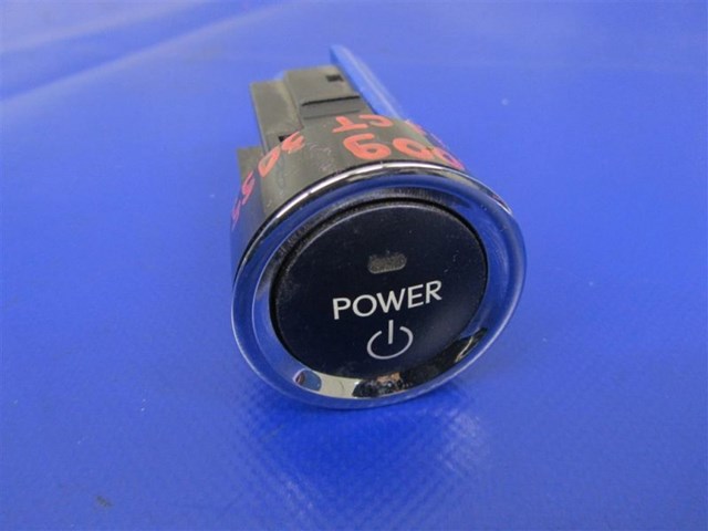 Кнопка запуску двигуна 8961175032 TOYOTA