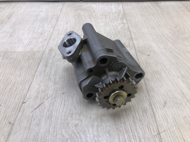 Масляний насос двигуна 8E5Z6600A FORD