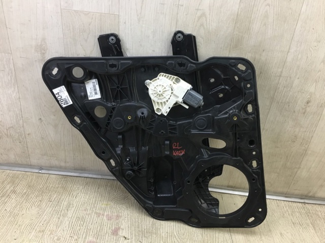 Мотор склопідйомника дверей задніх, правих 8K0959812A VAG
