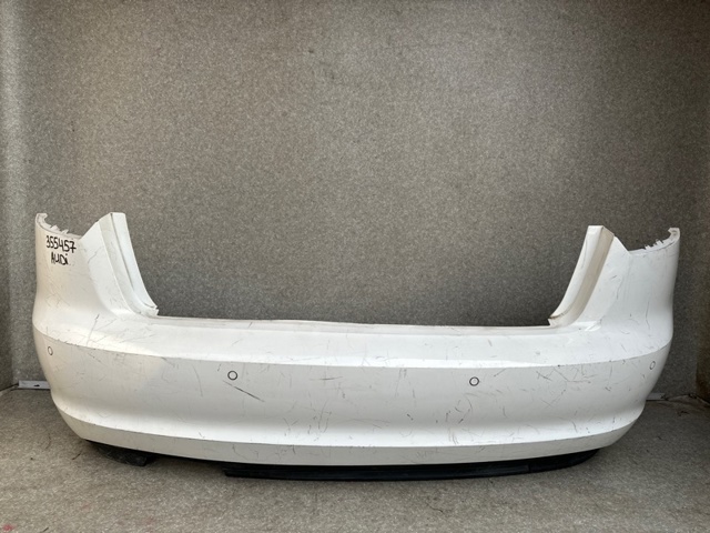 Кожух бампера заднього 8P4807303GGRU VAG