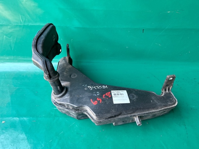 Горловина бачка омивача 8R0955452A VAG