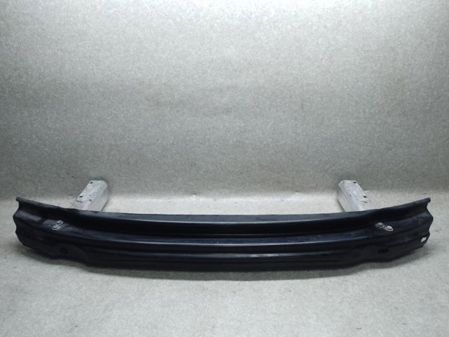 Швелер бампера 8T0807313A VAG