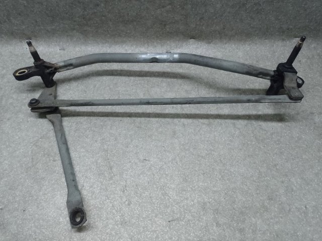 Трапеція щіток лобового скла 8T1955023D VAG