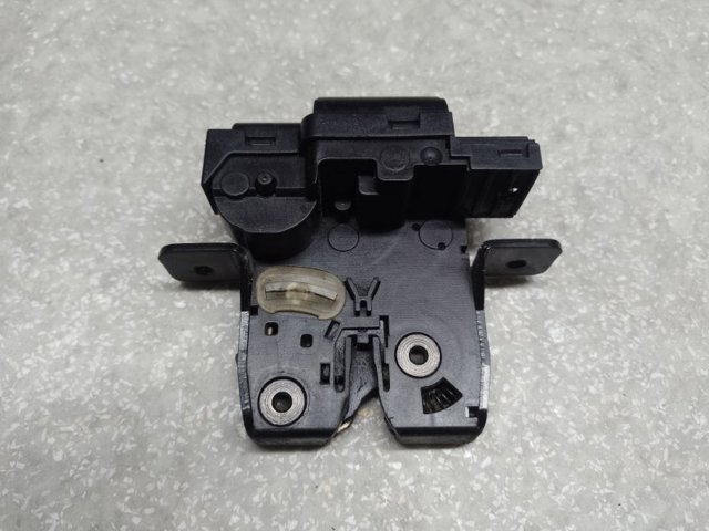 Замок багажника 90502ED00C NISSAN