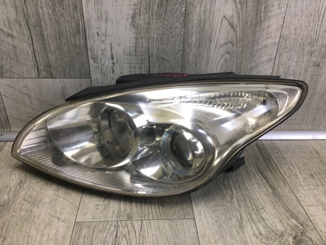 Основна фара в зборі ліва 921012L120 HYUNDAI
