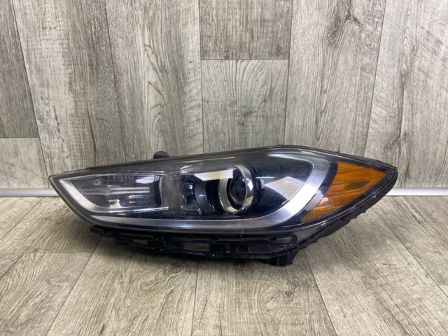 Фара основна ліва 92101F3000 HYUNDAI