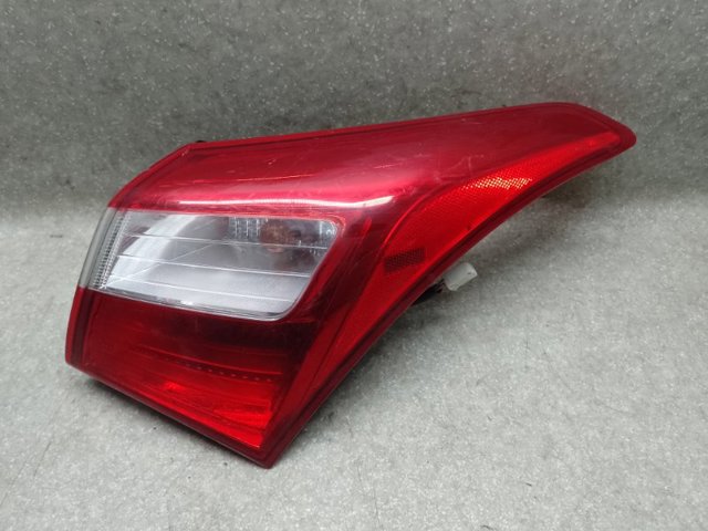 Фара задня права зовнішня 92402A50 HYUNDAI