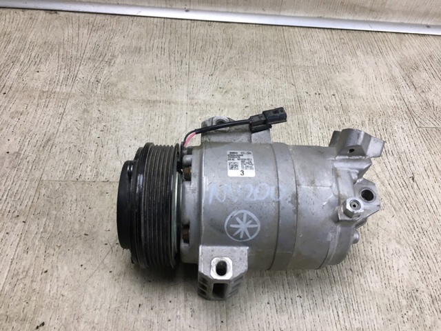 Компресор кліматичної установки 92600JN30B NISSAN