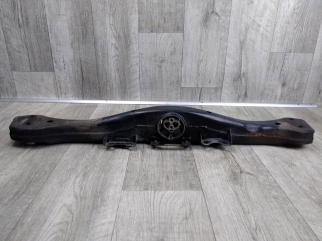 Кріплення кпп 95534122500 VAG