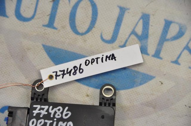 Датчик поперечного прискорення (ESP) 956902T250 HYUNDAI