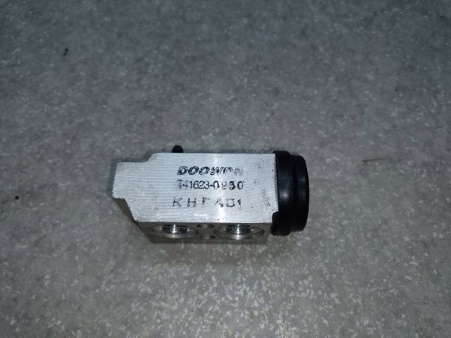 Клапан розширювальний 976262P200 HYUNDAI