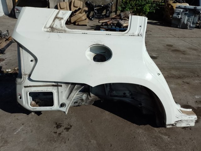 Бічна частина задні праві A1646301007 MERCEDES