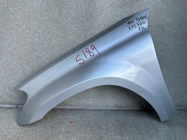 Ліве переднє крило A1648800106 MERCEDES