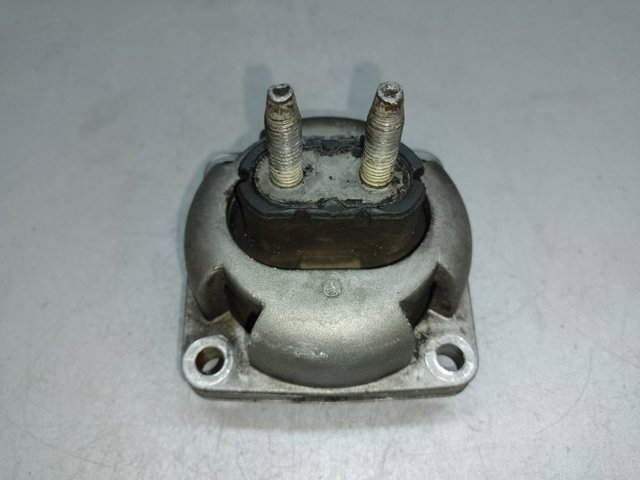Опора коробки передач A1662400618 MERCEDES
