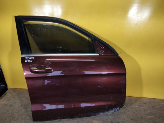 Пасажирські передні двері A1667200205 MERCEDES